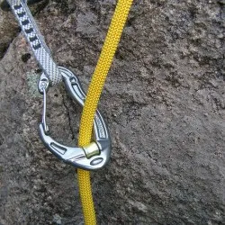 DMM Mosquetón Revólver rosca Titanium